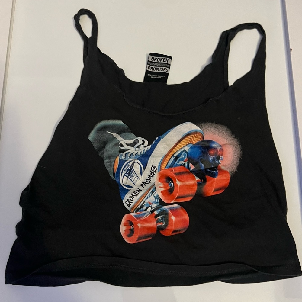 Loose tank top w/ graphic design!